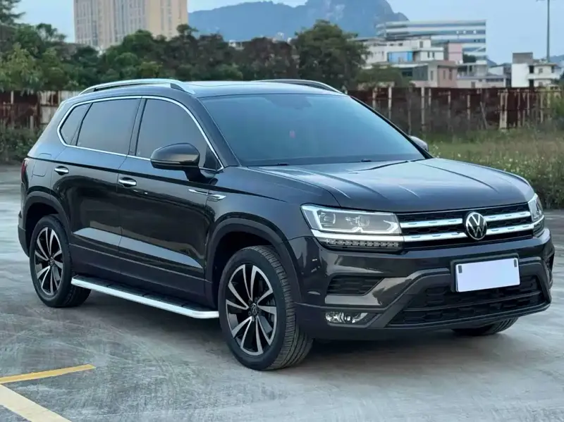 Volkswagen Tharu