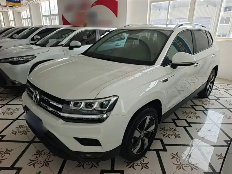 Volkswagen Tharu