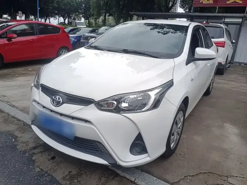 Toyota Yaris L