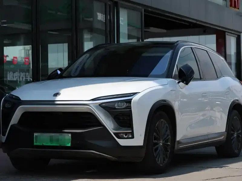 NIO ES8