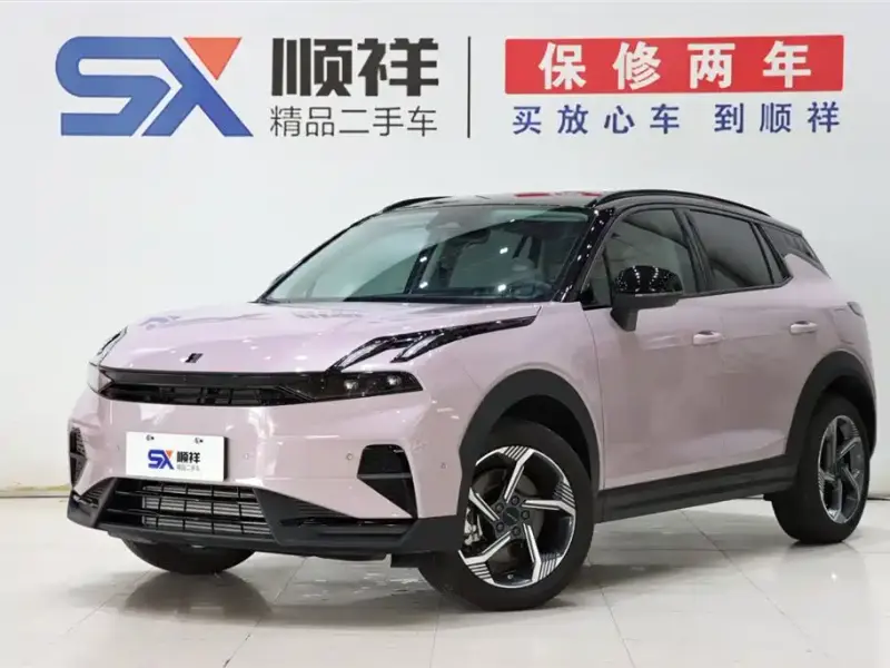 Lynk & Co 06
