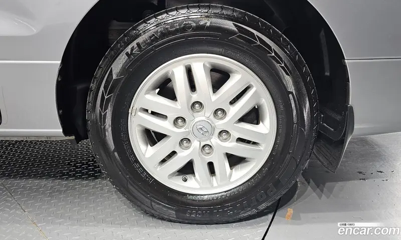 Hyundai H-1