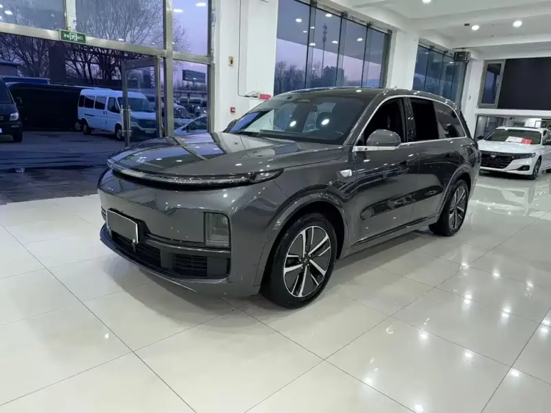 Li Auto L8