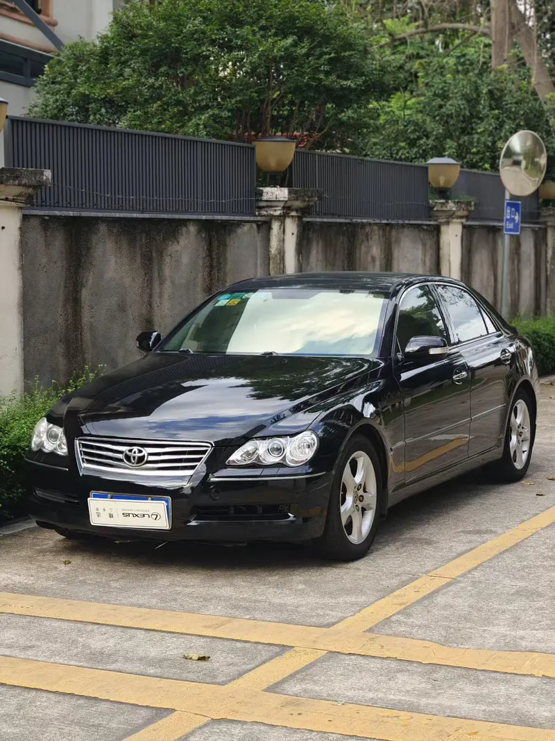 Toyota Reiz