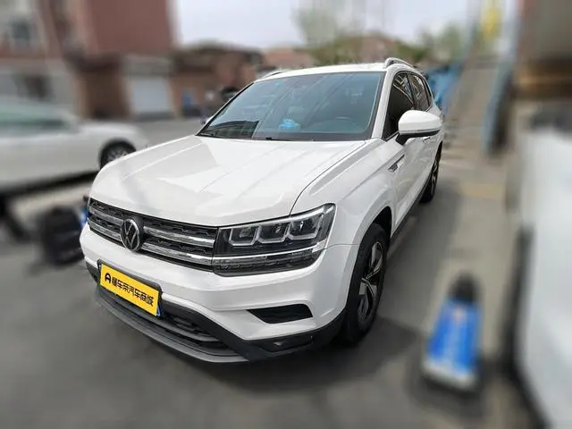 Volkswagen Tharu