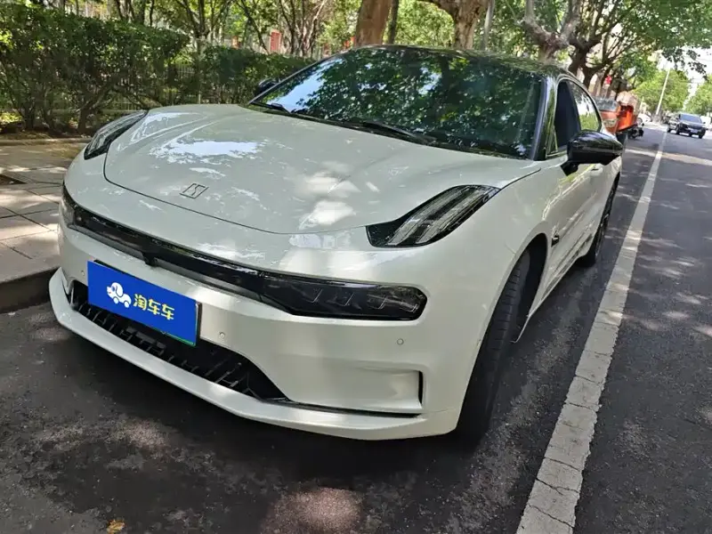 Zeekr 001