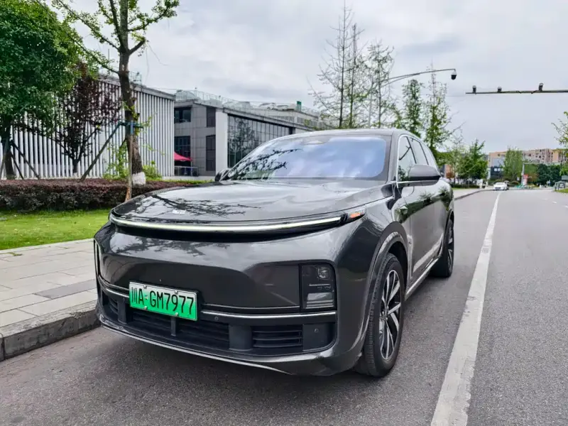 Li Auto L8