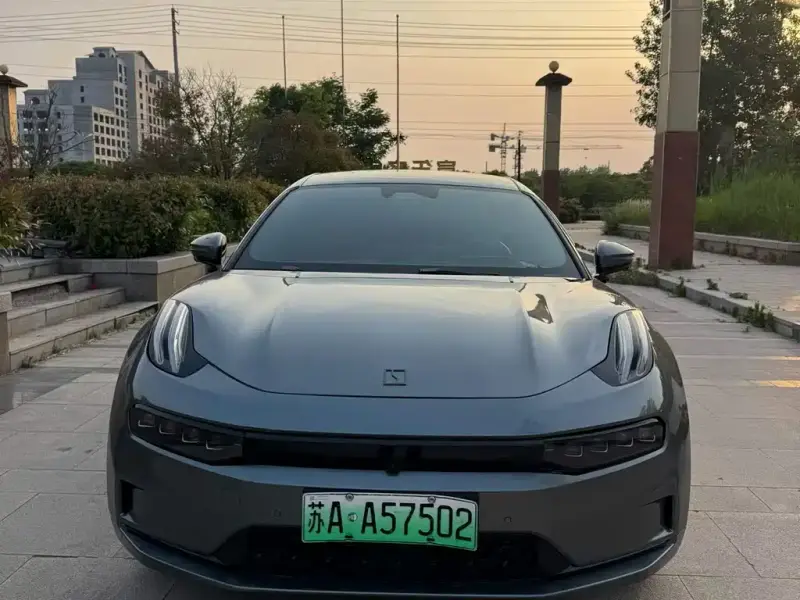 Zeekr 001