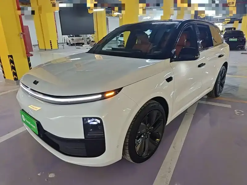 Li Auto L6