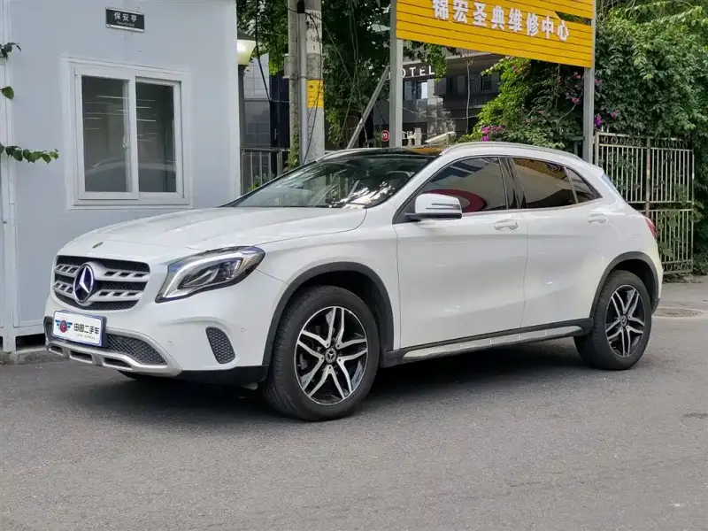 Mercedes-Benz GLA