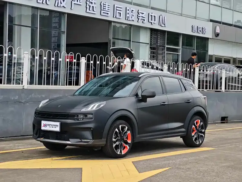 Lynk & Co 06