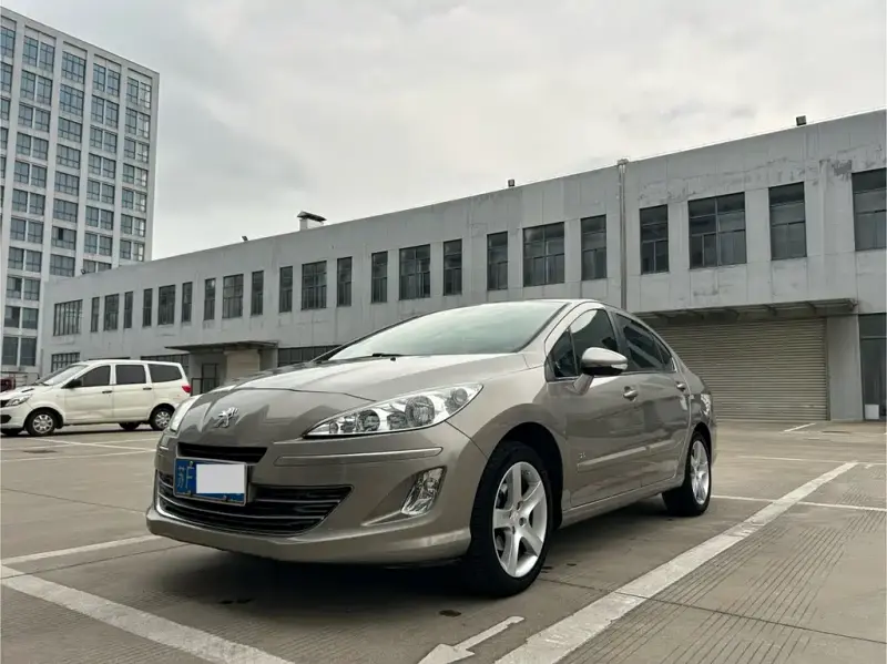 Peugeot 408