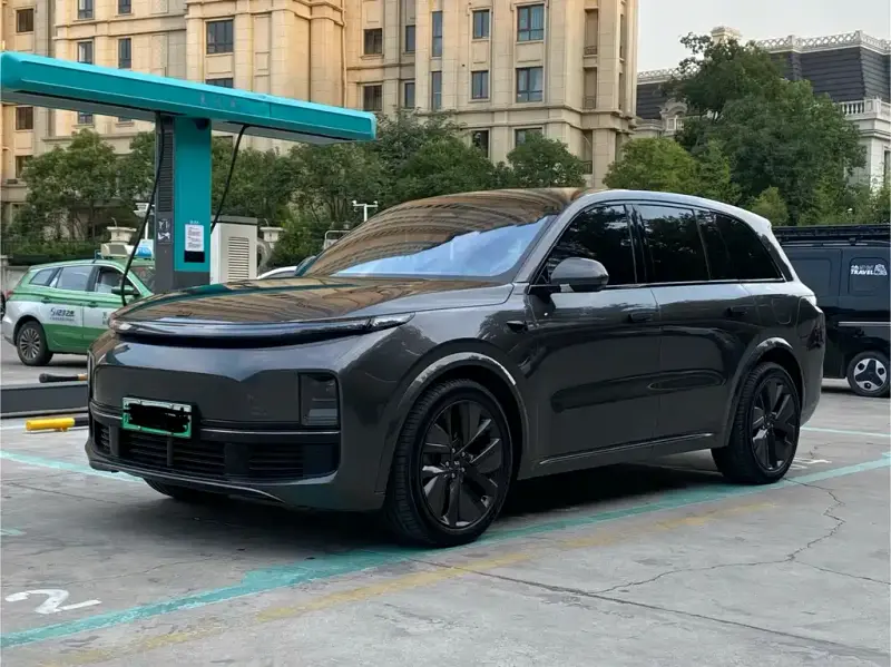 Li Auto L8