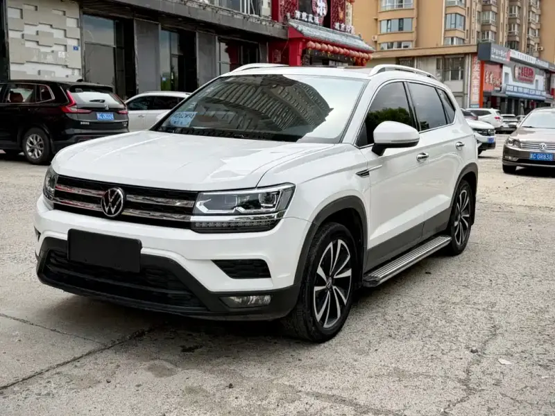 Volkswagen Tharu