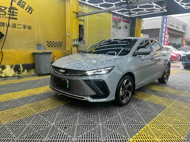 Geely L HiP