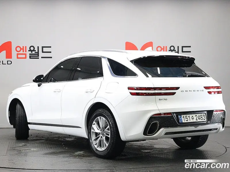 Genesis GV70