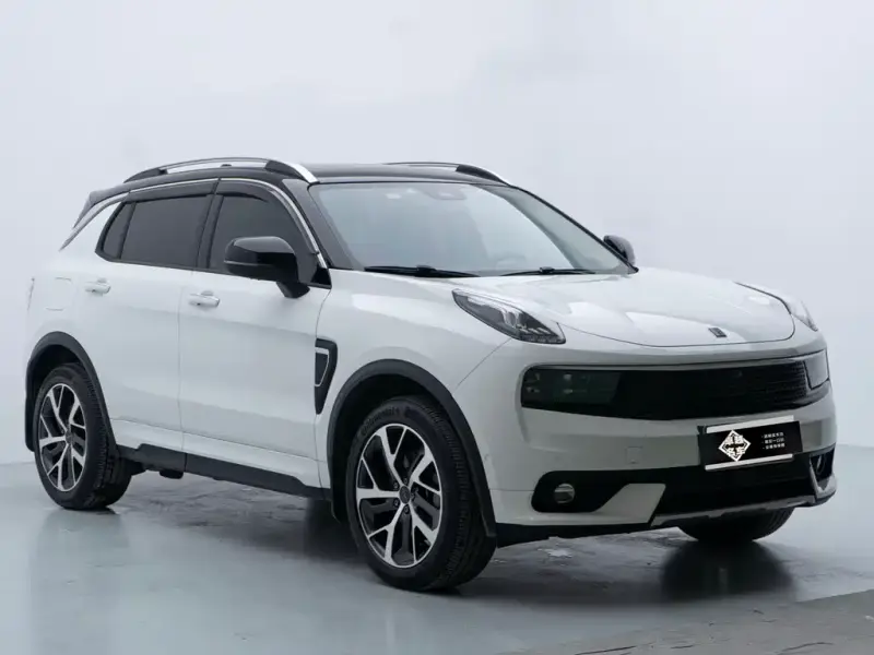 Lynk & Co 01