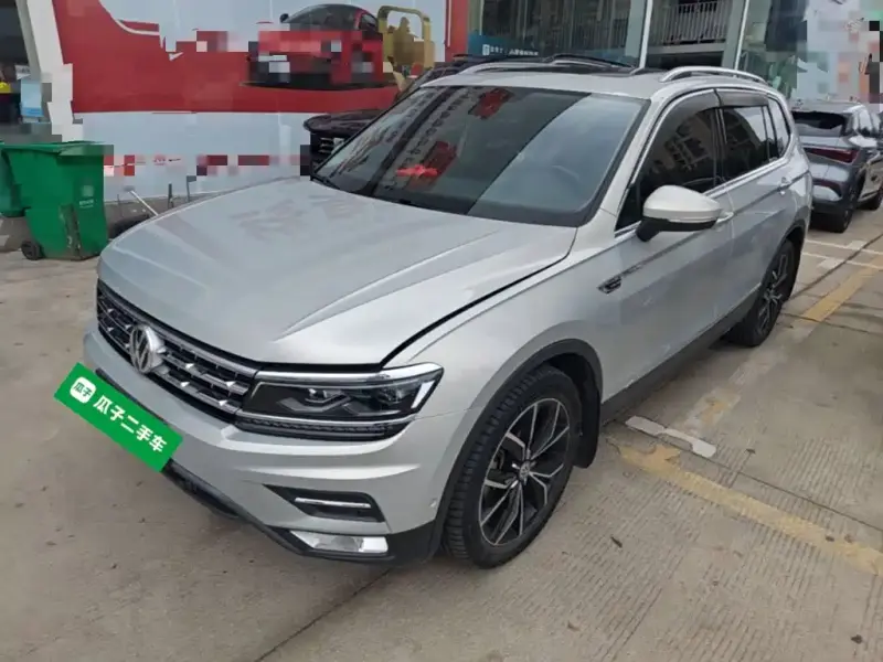 Volkswagen Tiguan L
