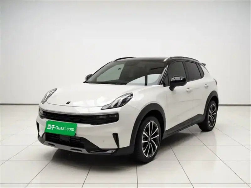 Lynk & Co 06