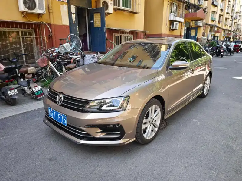 Volkswagen Sagitar