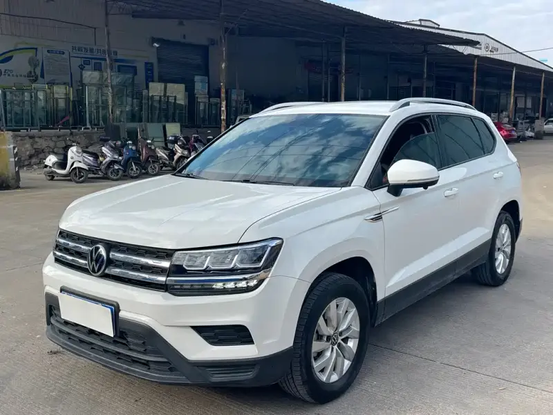 Volkswagen Tharu