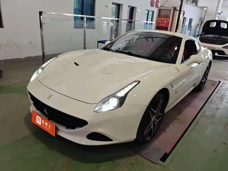 Ferrari California T