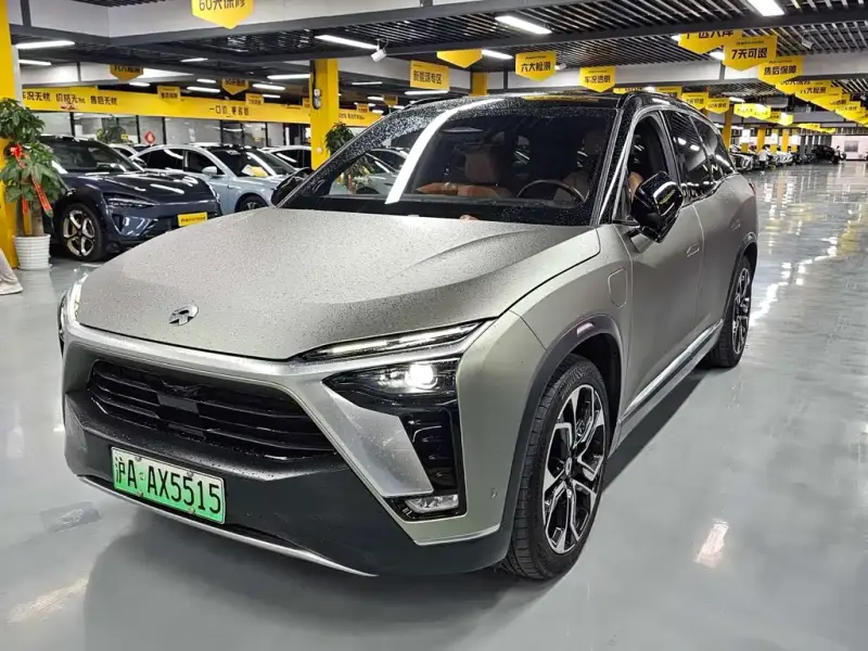 NIO ES8