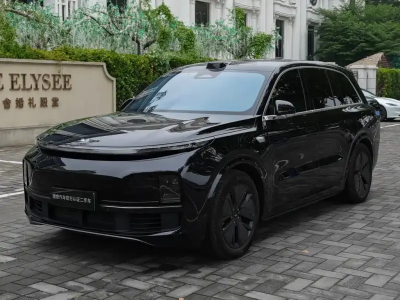 Li Auto L8
