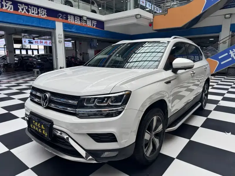 Volkswagen Tharu