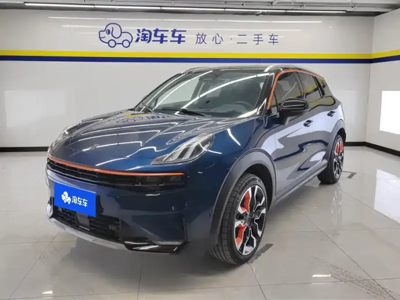 Lynk & Co 06