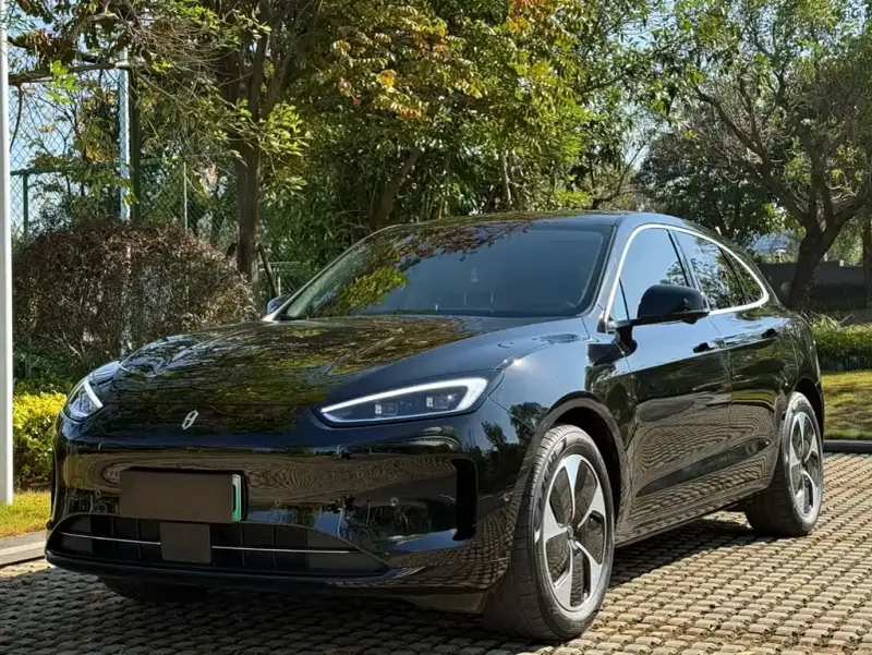 AITO M5