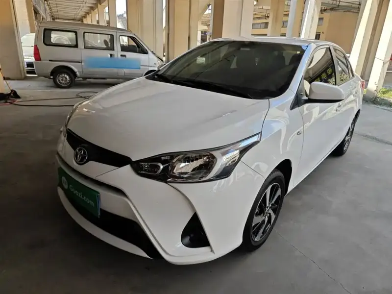Toyota Yaris L