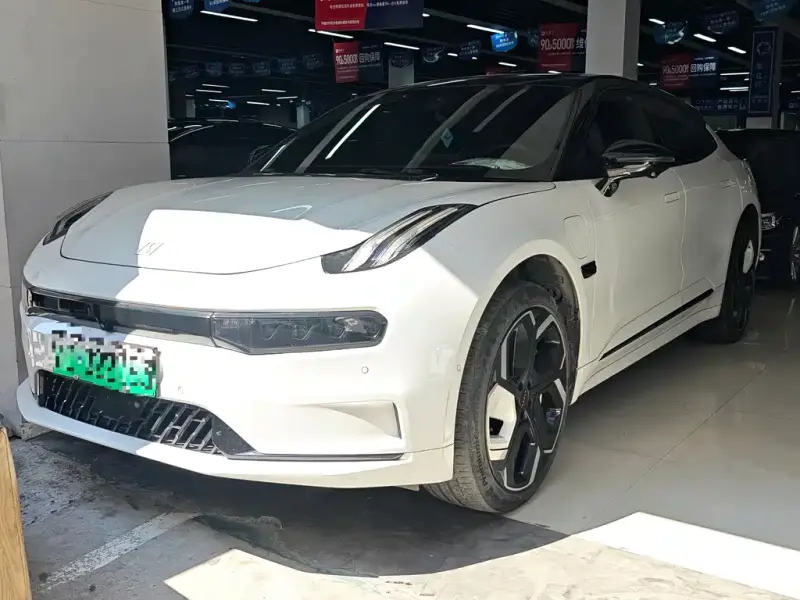 Zeekr 001