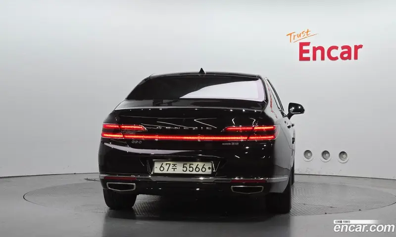 Genesis G90