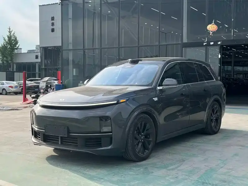 Li Auto L8