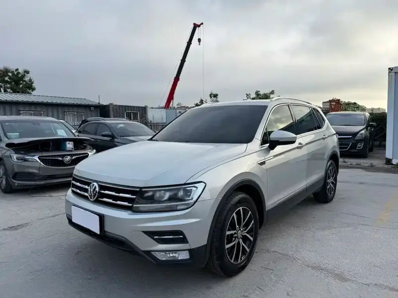 Volkswagen Tiguan L