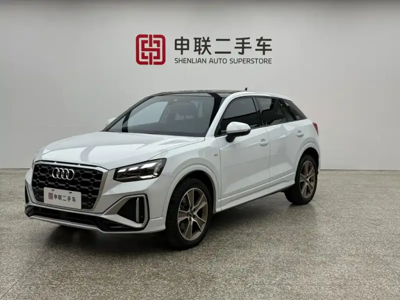 Audi Q2L