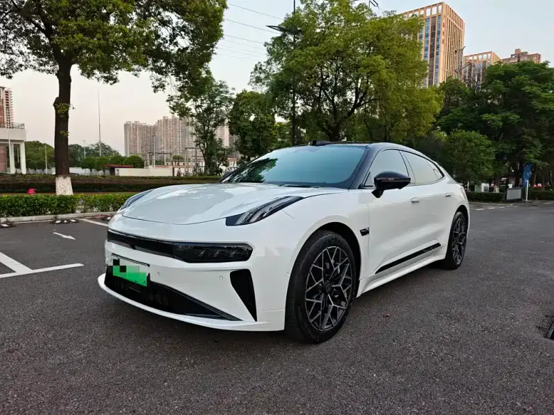 Zeekr 001