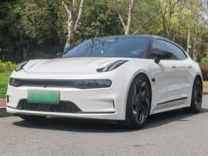 Zeekr 001