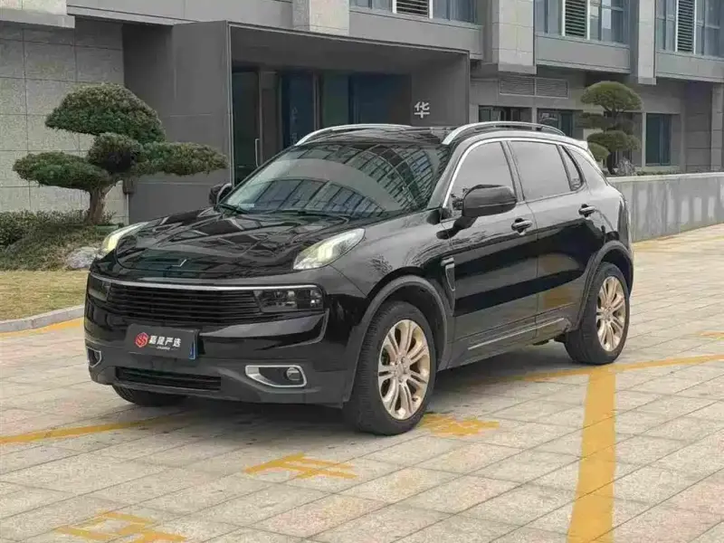 Lynk & Co 01