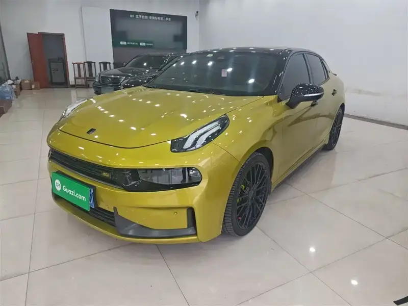Lynk & Co 03