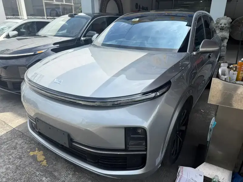 Li Auto L8