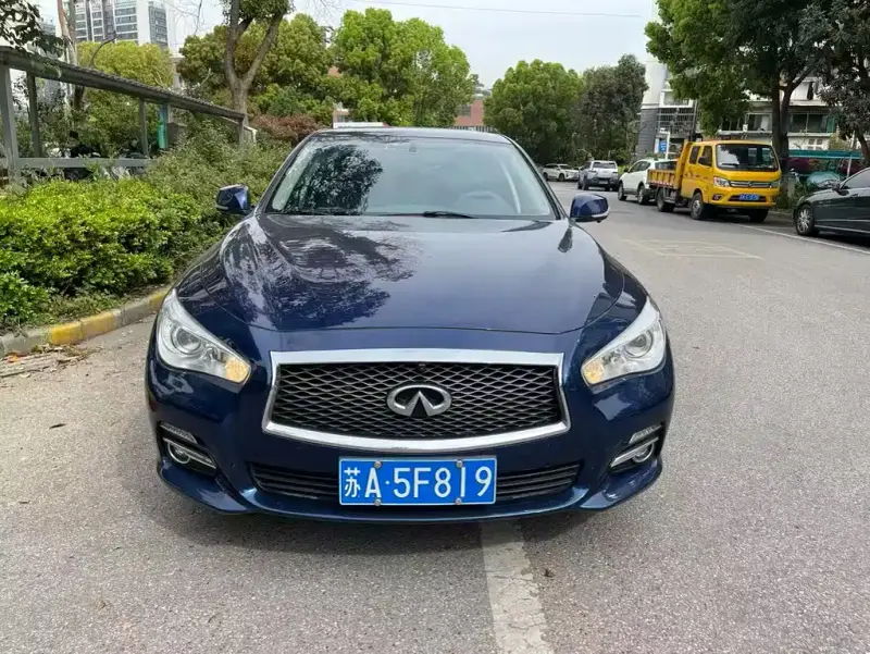 Infiniti Q50L