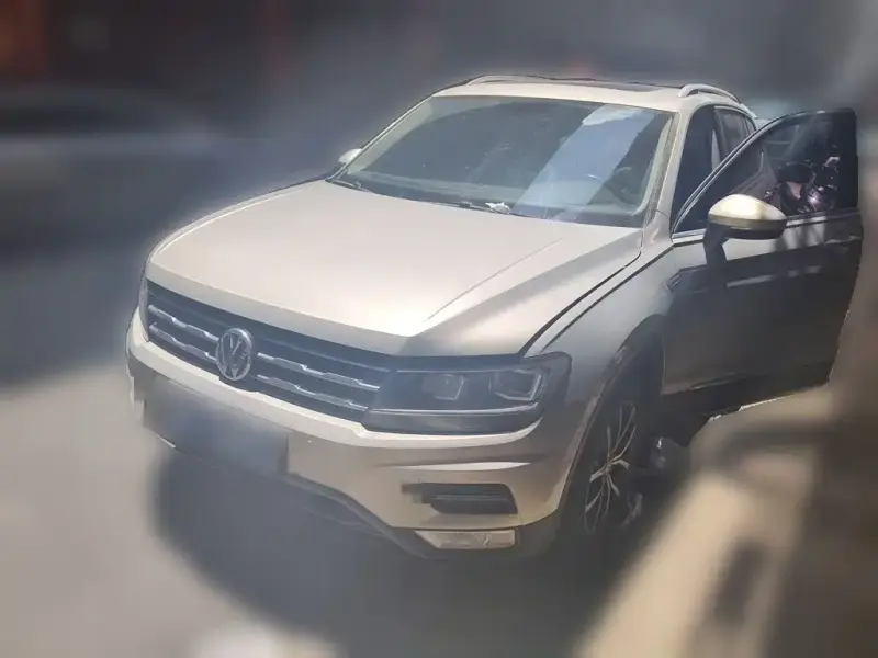 Volkswagen Tiguan L