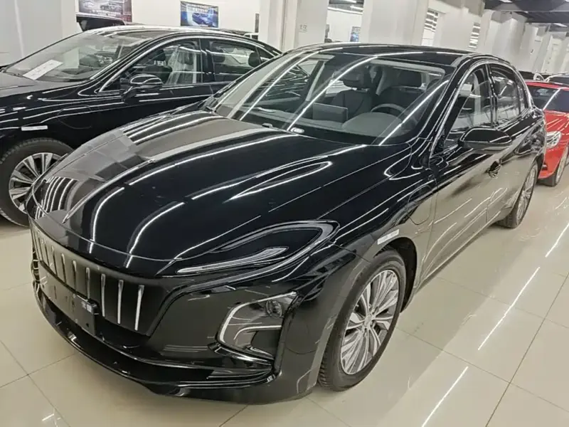 Hongqi E-QM5
