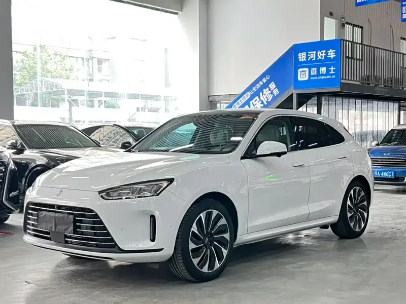 AITO M5