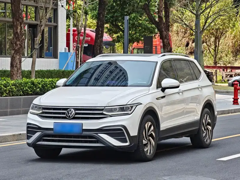 Volkswagen Tiguan L