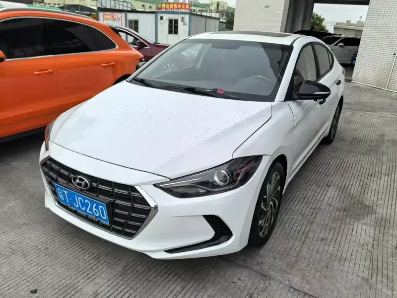 Hyundai Elantra