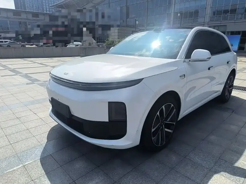 Li Auto L6