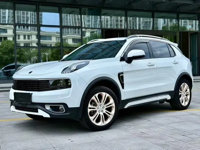 Lynk & Co 01